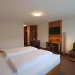 Kreuz Hoehengasthof Hotel *