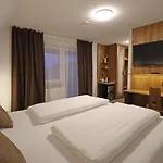 Kreuz Hoehengasthof Hotel