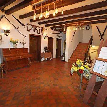 Kreuz Hoehengasthof * بريتناو