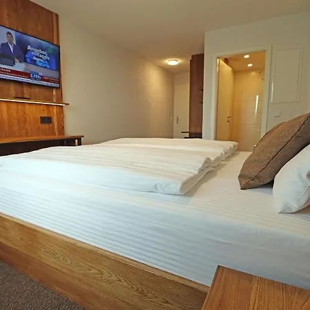 Hotell Kreuz Hoehengasthof *