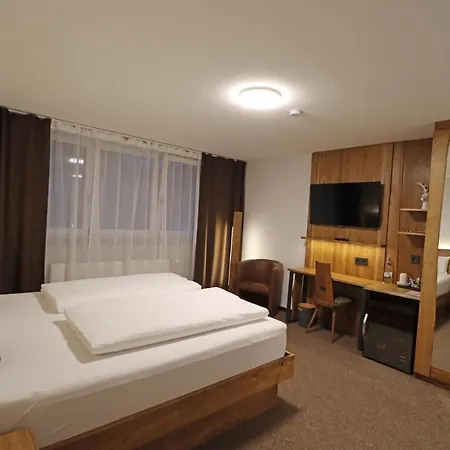 Kreuz Hoehengasthof *