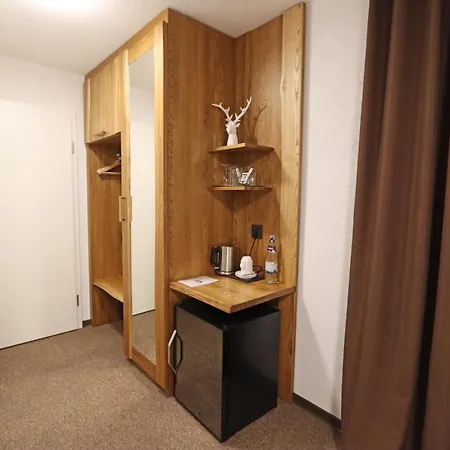 Kreuz Hoehengasthof فندق