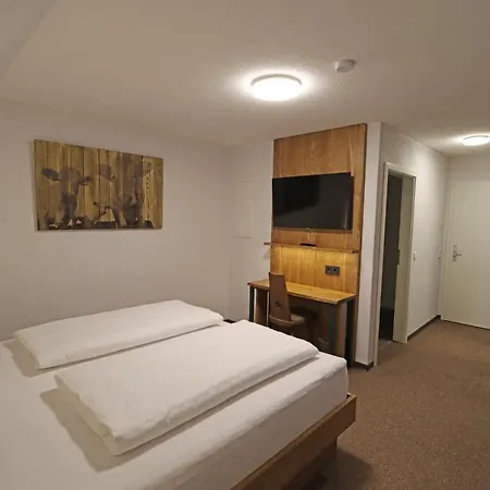 Kreuz Hoehengasthof بريتناو