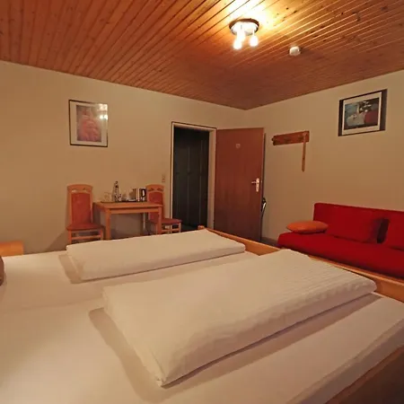 Kreuz Hoehengasthof * بريتناو