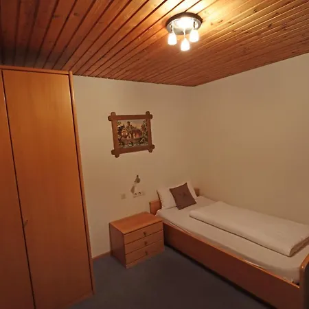 Kreuz Hoehengasthof فندق *