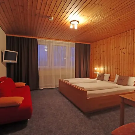 Kreuz Hoehengasthof * بريتناو