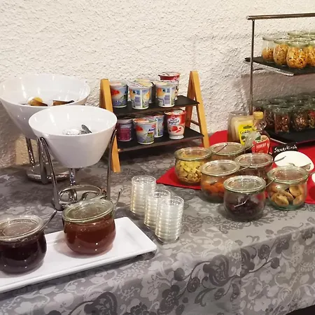 Kreuz Hoehengasthof * بريتناو