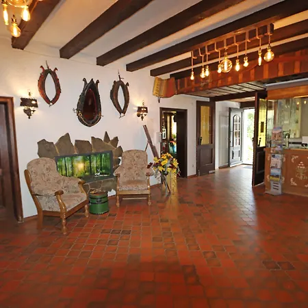 Kreuz Hoehengasthof Hotel *
