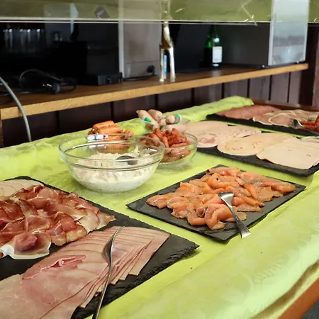 Kreuz Hoehengasthof * بريتناو