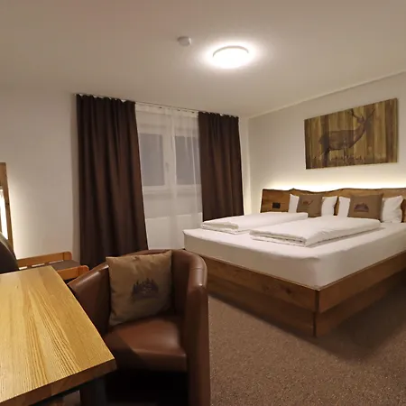 Kreuz Hoehengasthof * Breitnau