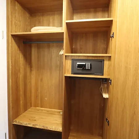 Kreuz Hoehengasthof * بريتناو