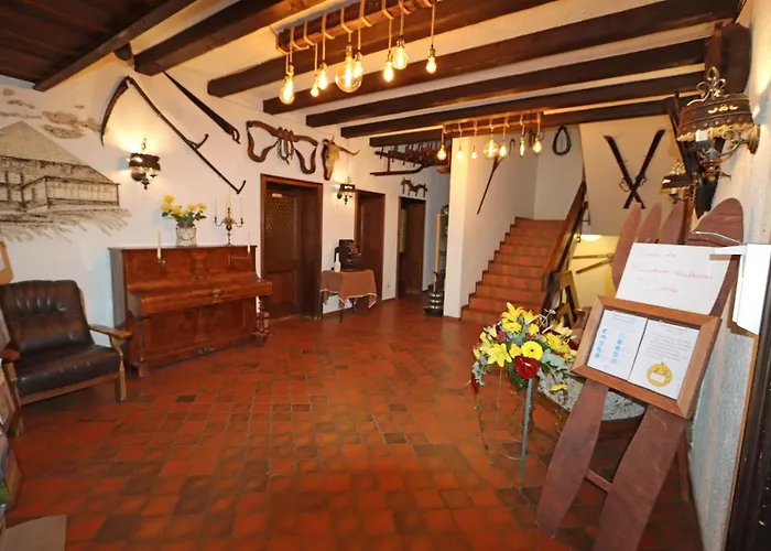 Kreuz Hoehengasthof * ブライトナウ