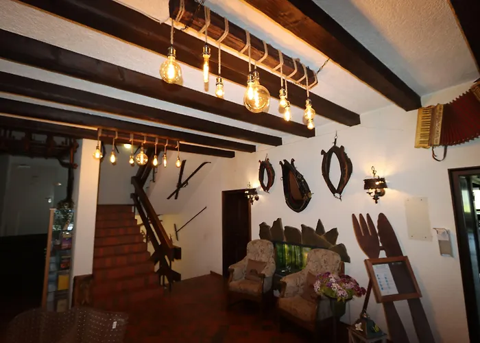 Kreuz Hoehengasthof ホテル *