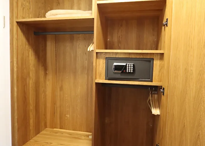 Kreuz Hoehengasthof * ブライトナウ